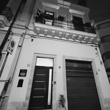 Al Centro Exclusive Apartment บรินดิซิ ภายนอก รูปภาพ