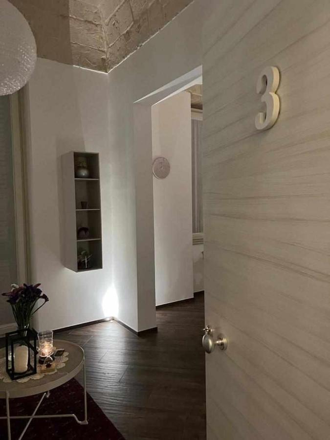 Al Centro Exclusive Apartment บรินดิซิ ภายนอก รูปภาพ