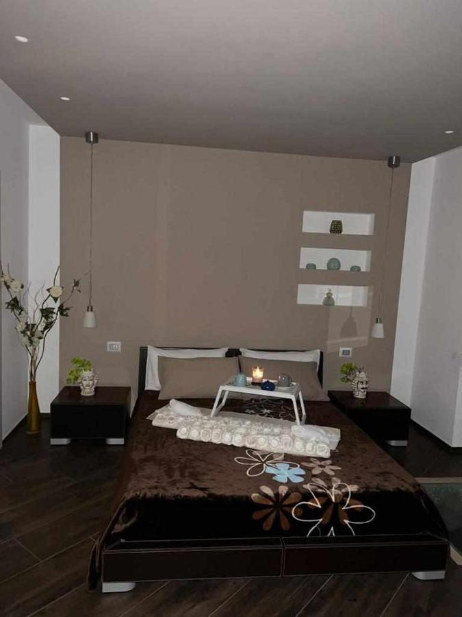 Al Centro Exclusive Apartment บรินดิซิ ภายนอก รูปภาพ